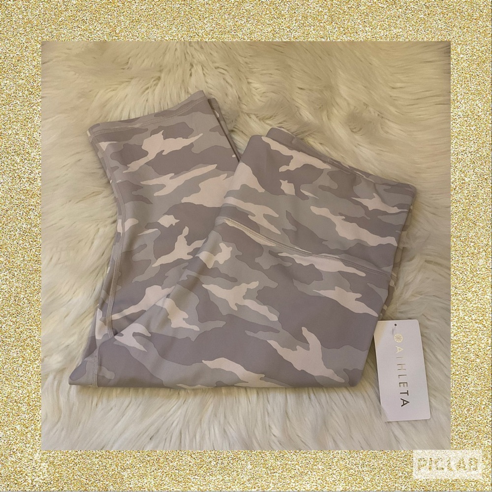 Athleta Elation Crop - NWT - Size 2X - Camo Taupe